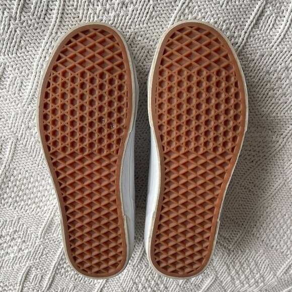 Vans® Seldan Low Leather Skate Shoes - Picture 7 of 7